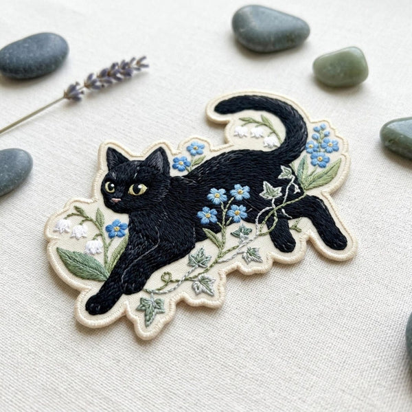 Black Cat Botanical Wildflowers Forget-Me-Not Iron On Embroidered Patch — Iron-on patch