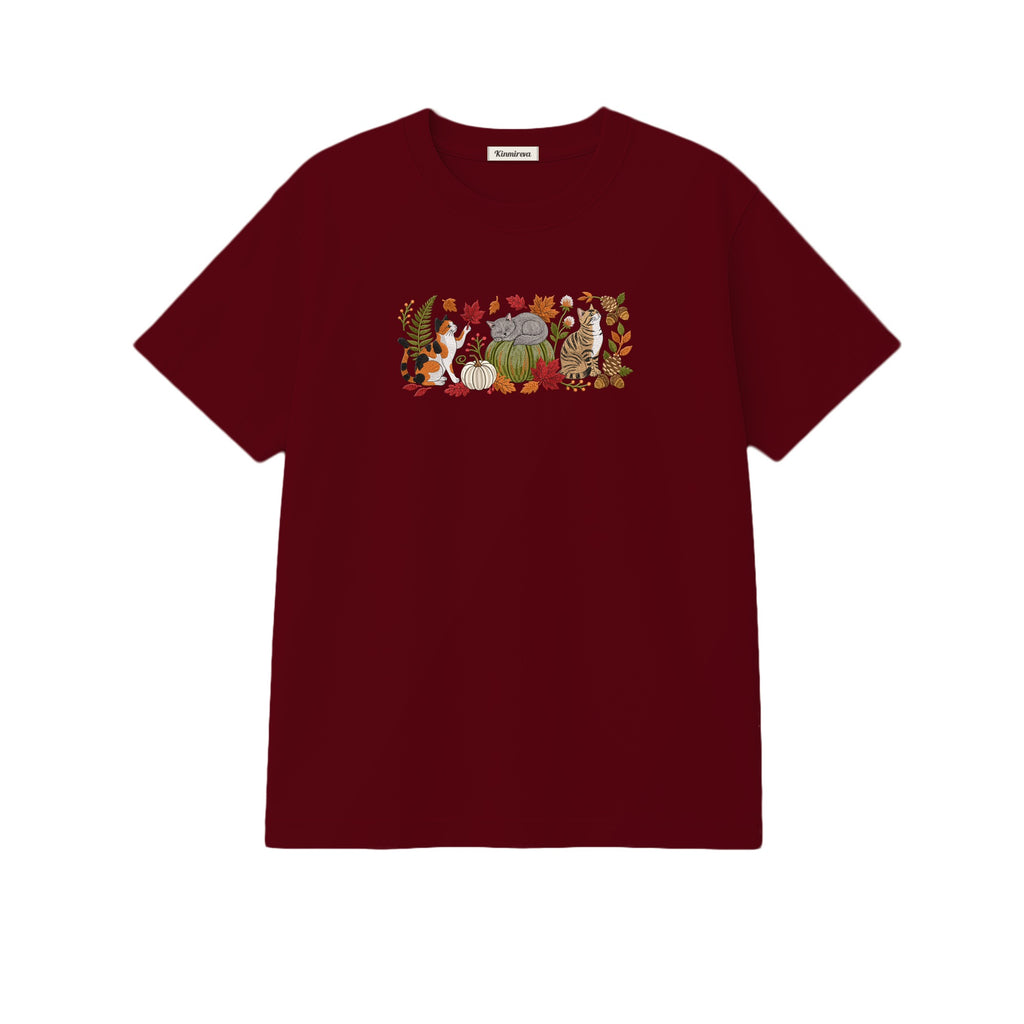 Autumn Cats Pumpkin Patch embroidered t-shirt in Marron — chest embroidery
